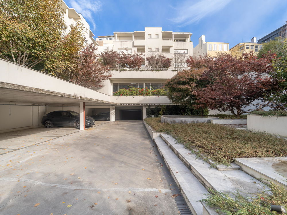 1 bedroom flat with balcony, in Rua de Sá de Bandeira 192888129