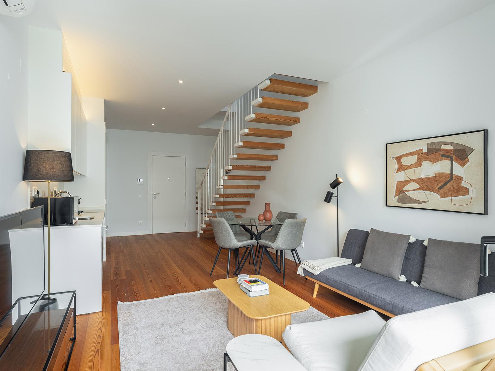 2 bedroom apartment with parking and terrace in Saldanha