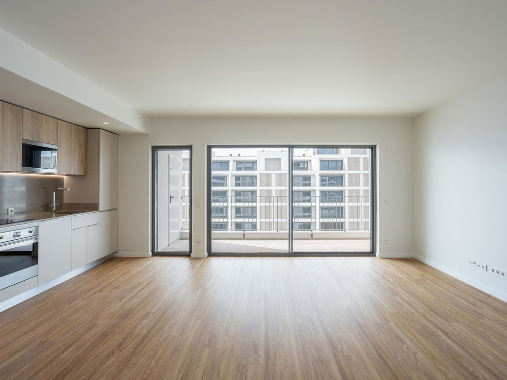 2 bedroom apartment with balcony in a new development in Loures 403743540