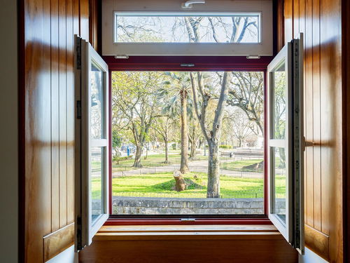 2 Bedroom Duplex Apartment in Lisbon – River View and Luminosity 2013595595