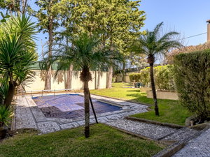 Moradia T7, com piscina e jardim privativo, em Carnide 2858507807