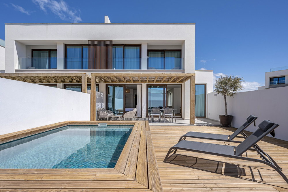 New 3 bedroom flat with swimming pool in Porto Covo 73192432