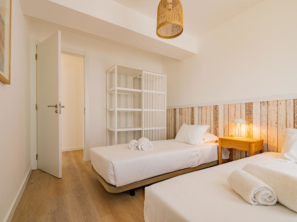 3 Bedroom Apartment, Fractionalized, in Porto Covo 2406988649