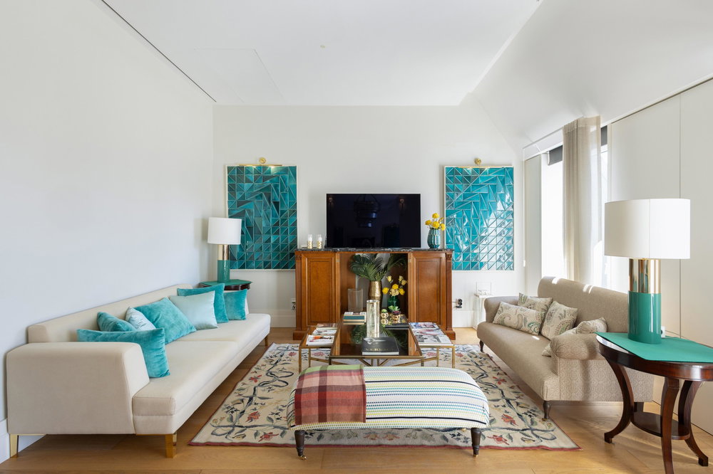 3 bedroom duplex flat with parking, on Avenida da Liberdade 918832679