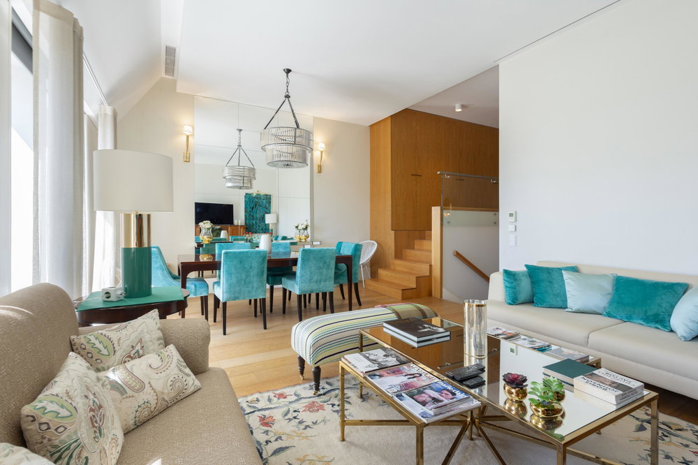 3 bedroom duplex flat with parking, on Avenida da Liberdade 918832679