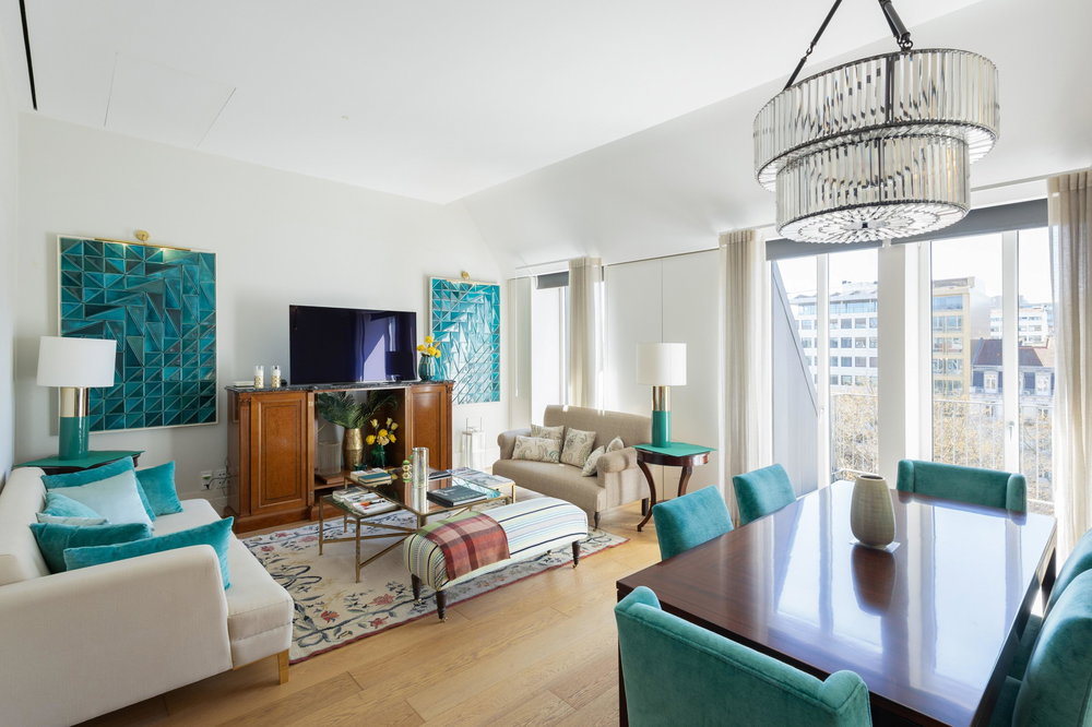 3 bedroom duplex flat with parking, on Avenida da Liberdade 918832679