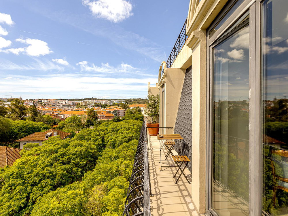 3 bedroom flat with balconies and views over the Tagus River in Lisbon 3356182042