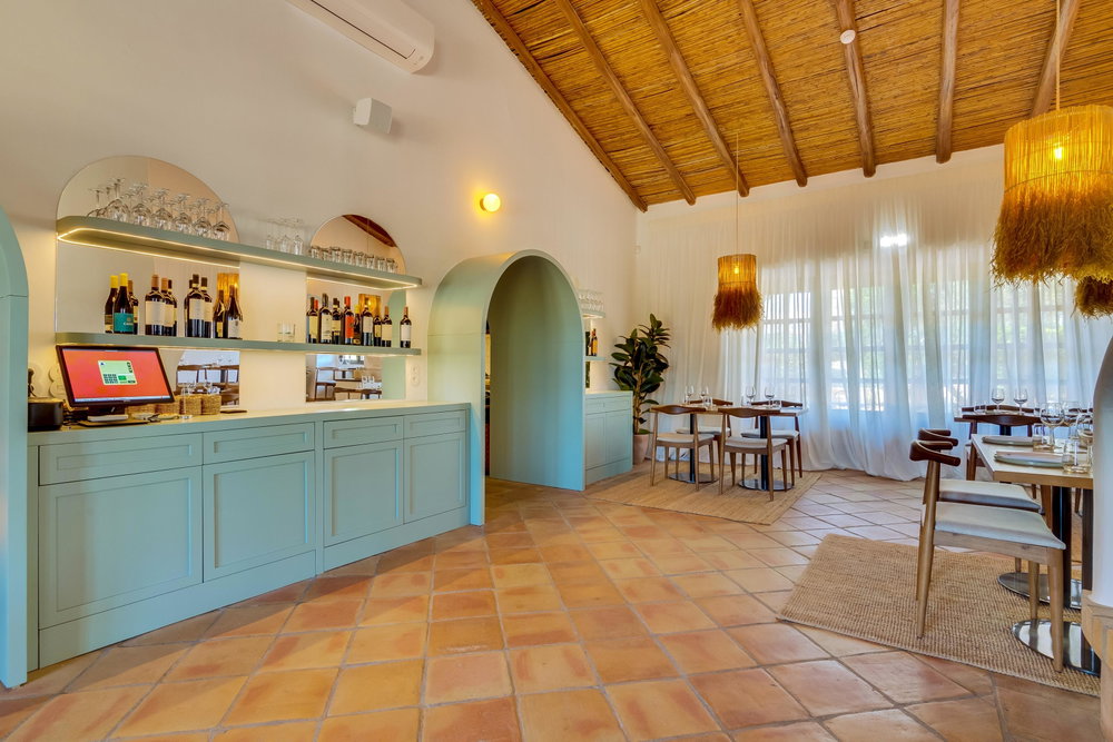 Commercial space in the Golden Triangle, Algarve 3172624513