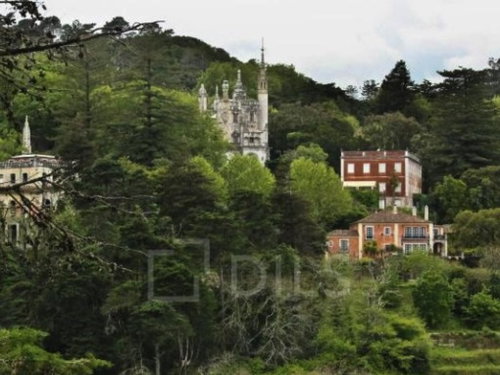 Urban land 3066 m², with centenary ruin and monuments view, in Sintra 3483868519