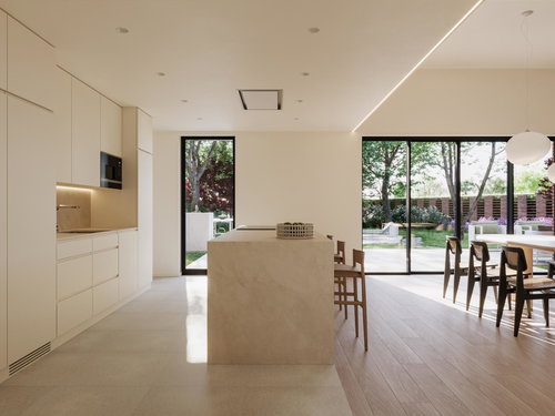 3 bedroom flat with balcony and parking in Vilamoura 3198950140