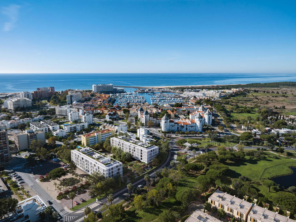 3 bedroom flat with balcony and parking in Vilamoura 3306060951