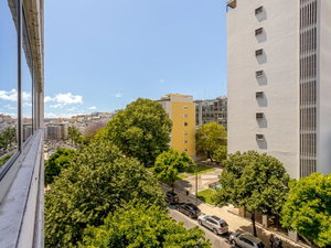 2 bedroom flat with parking and storage room in Estrela 2507213226