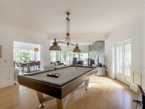 6 bedroom villa with garden and swimming pool next to Carcavelos and Parede beaches 246702933