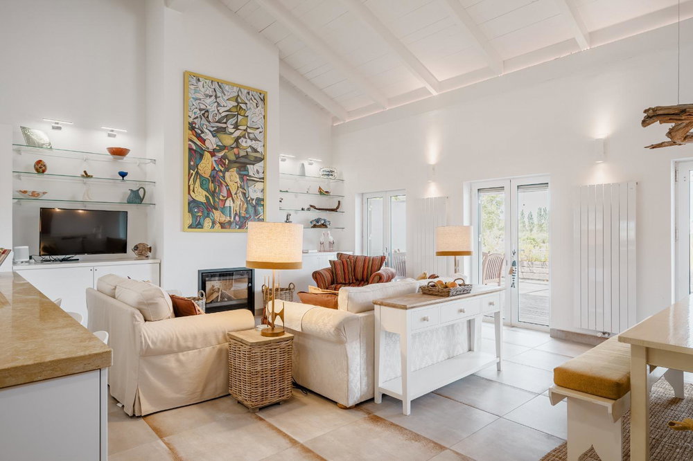 4 bedroom villa in Possanco with infinity pool and open views 1202911859