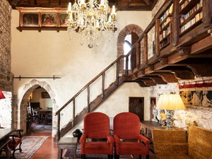 5-Bedroom House in Óbidos with History, Terraces and Garage 2050879345