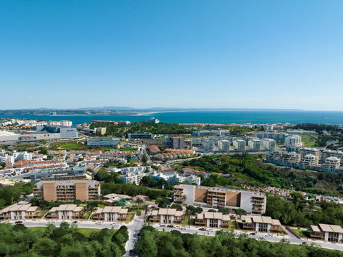 4 bedroom flat with balcony and parking in Oeiras 1724686531