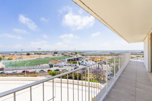 3 bedroom flat, with sea view and garage, Faro, Algarve 1668323371