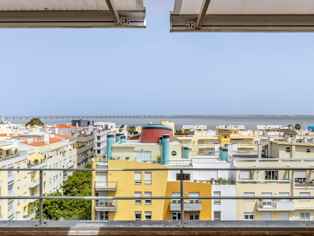 6 bedroom duplex flat with terraces and parking, with front river view. 3402162638