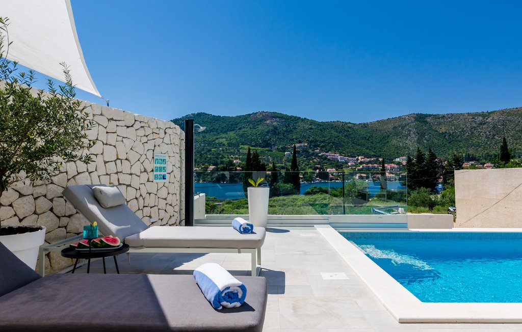 Seafront White Villa With An Extra Plot – Dubrovnik 3608573603