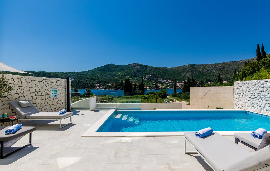 Seafront White Villa With An Extra Plot – Dubrovnik 3608573603
