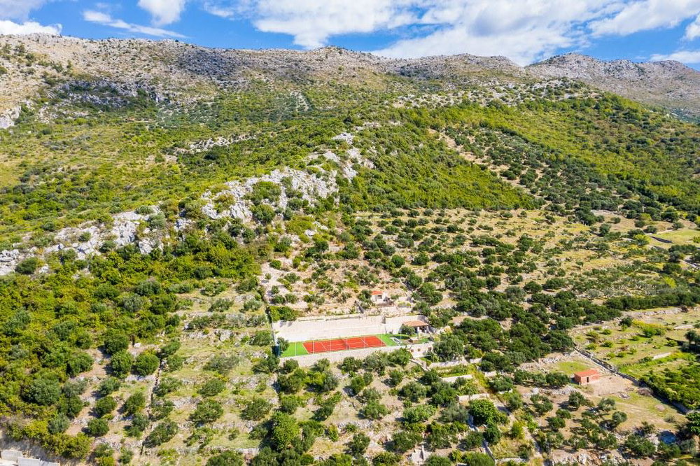 Lavishing Estate With A Tennis Court And A House – Zaton, Dubrovnik Area 1429319812