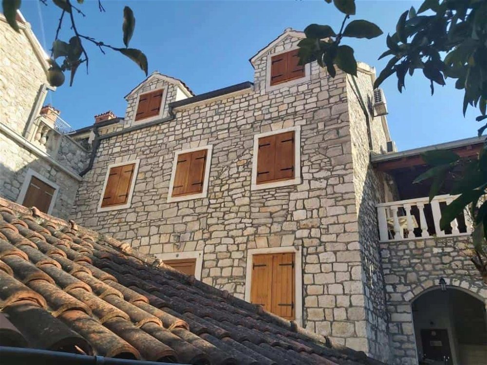 Stone house in Supetar Center, Brac island 2601112398