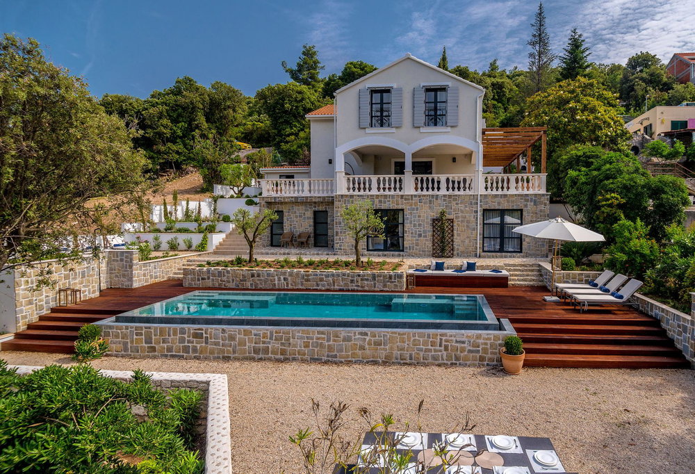 Seafront Villa on Korcula Island 810045746