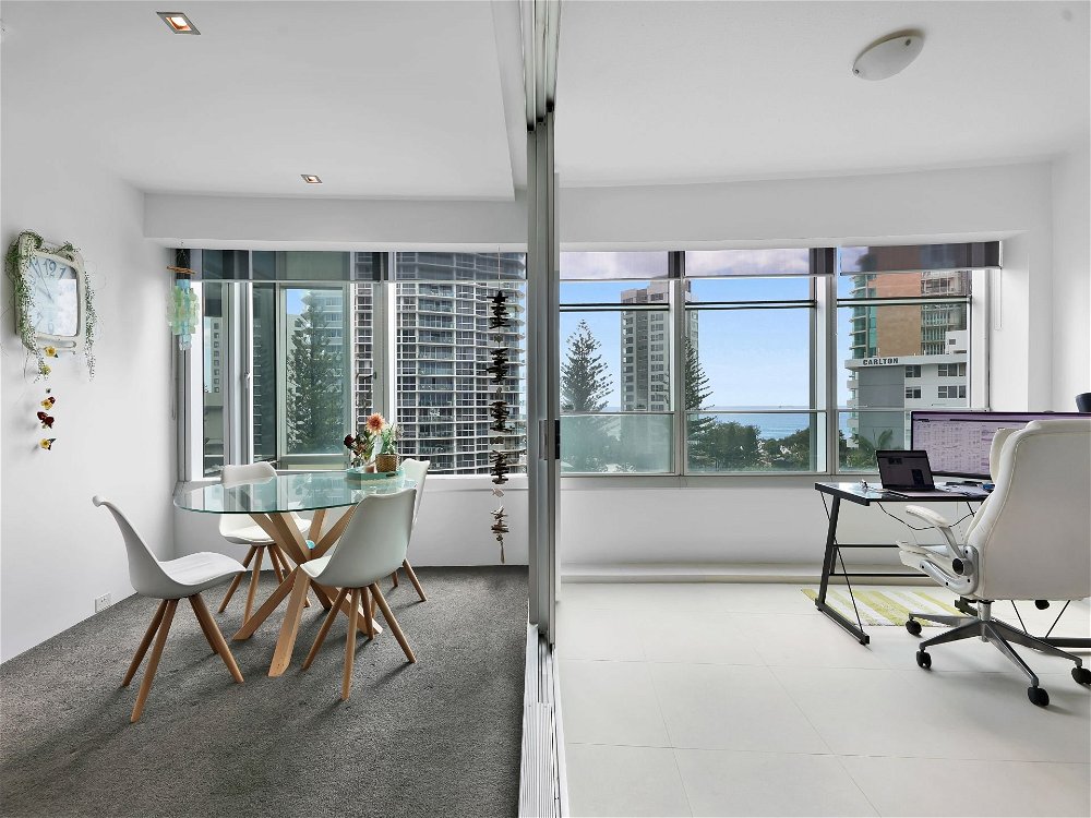 Apartment For Sale in Surfers paradise 1293507897