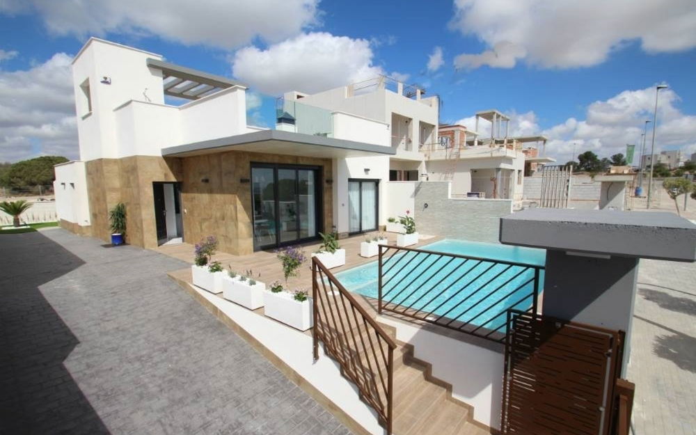 San Miguel De Salinas · Alicante REF #CSPN-65234 · Villa 1772588661