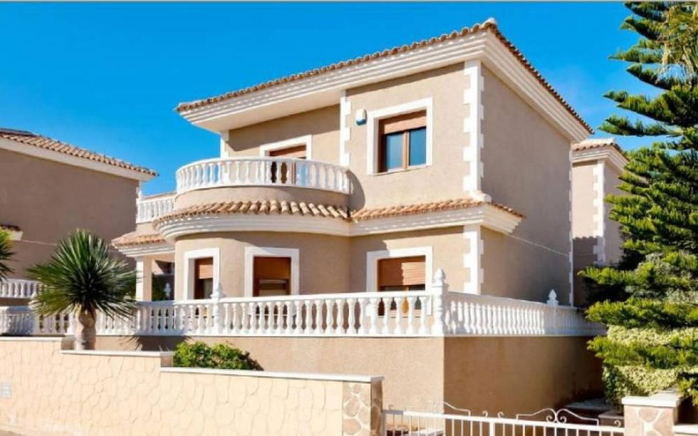 Torrevieja · Alicante REF #CSPN-11260 · Villa 3879321484