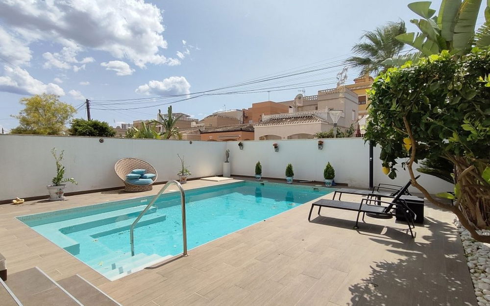 San Miguel De Salinas · Alicante REF #CSPE-60256 · Villa 2334266030