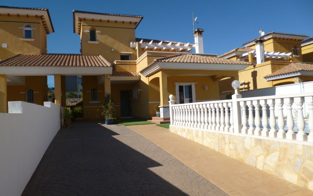 La Zenia · Alicante REF #CSPS-95364 · Villa 4237648112