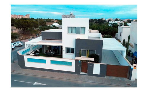 Mil Palmeras · Alicante REF #CSPQ-18242 · Villa 934715293