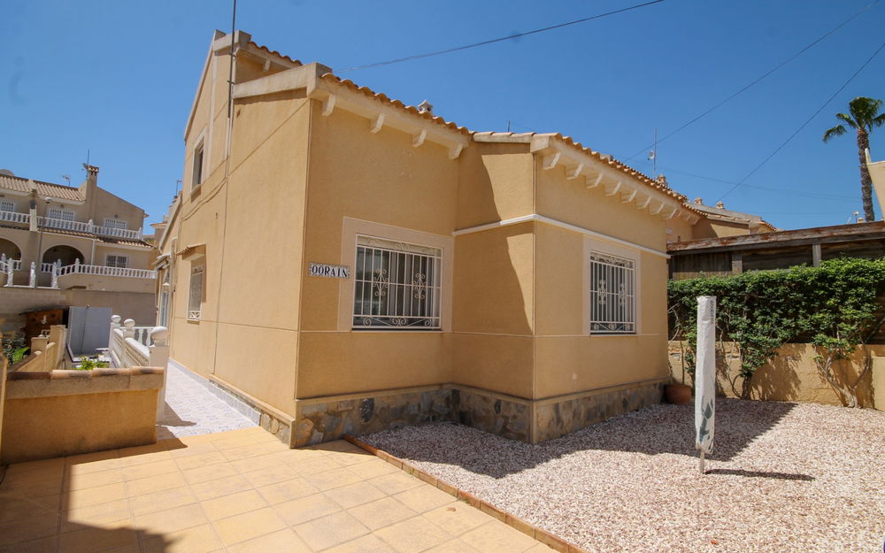 San Miguel De Salinas · Alicante REF #CSPV-94325 · Villa 1362907744