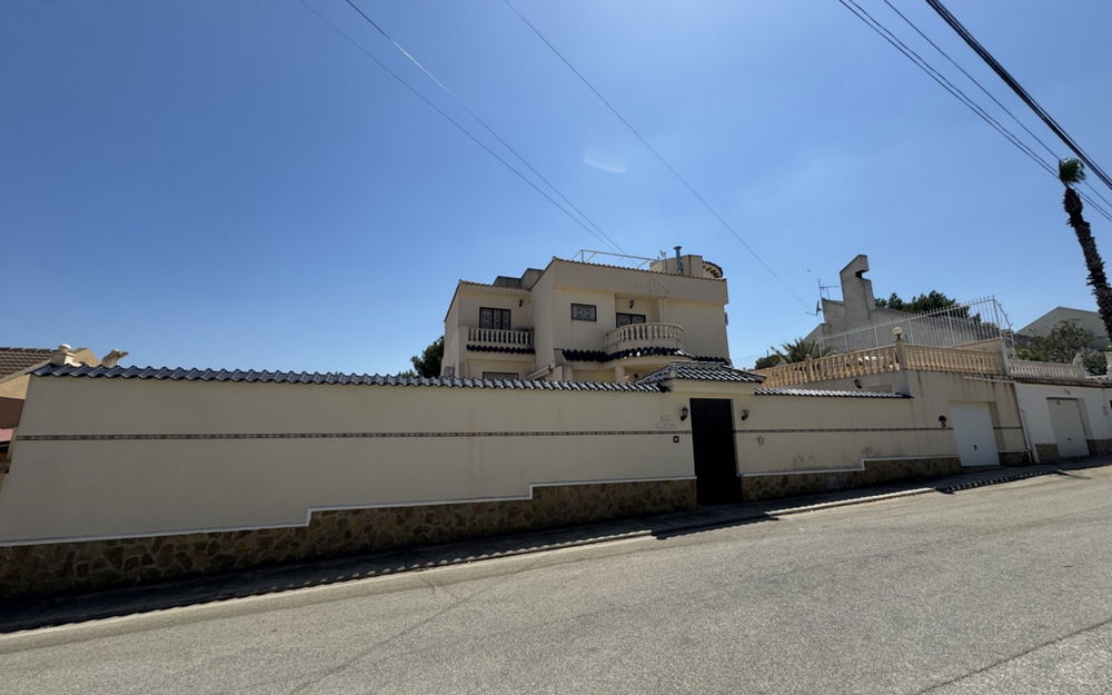 San Miguel De Salinas · Alicante REF #CSPD-63586 · Villa 202692422