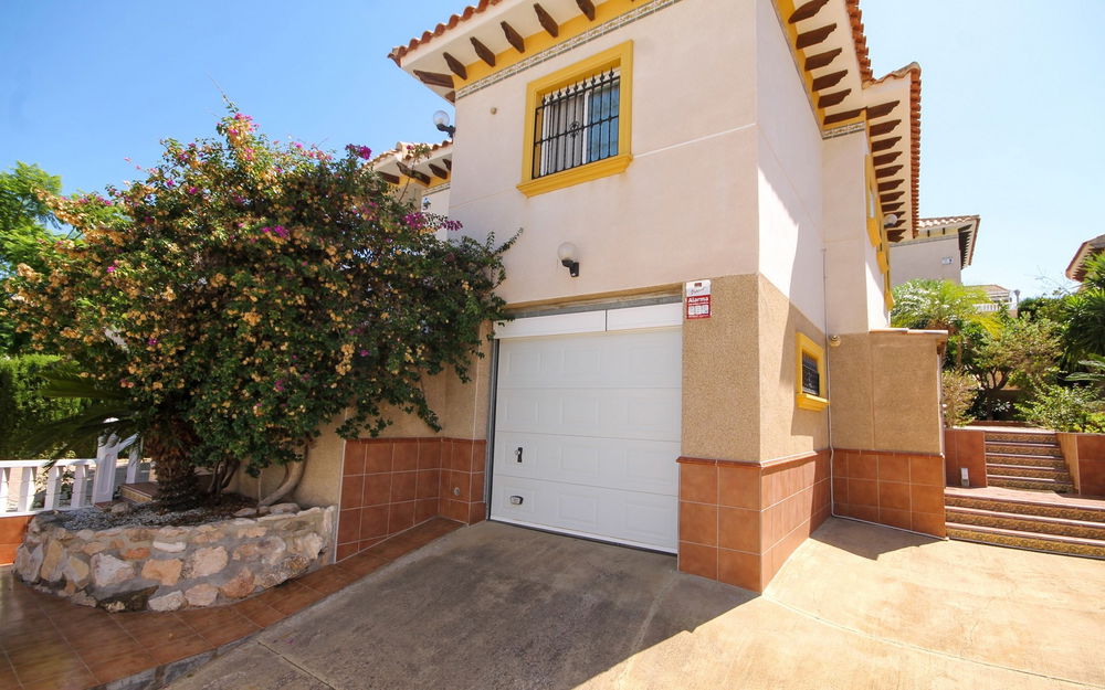 Villamartin · Alicante REF #CSPV-78080 · Villa 2604212907