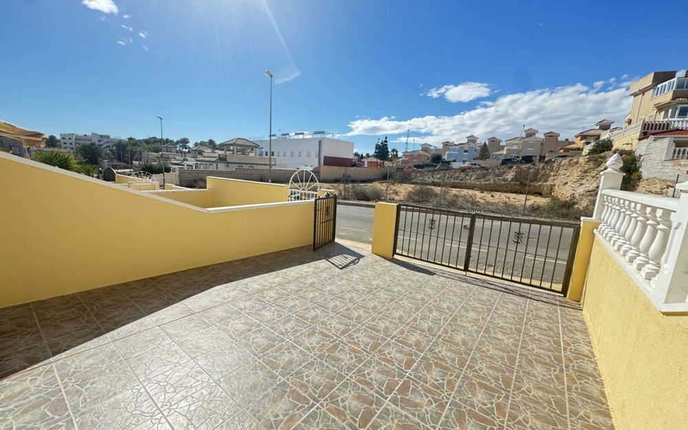 Villamartin · Alicante REF #CSPD-49581 · Townhouse 4052742305