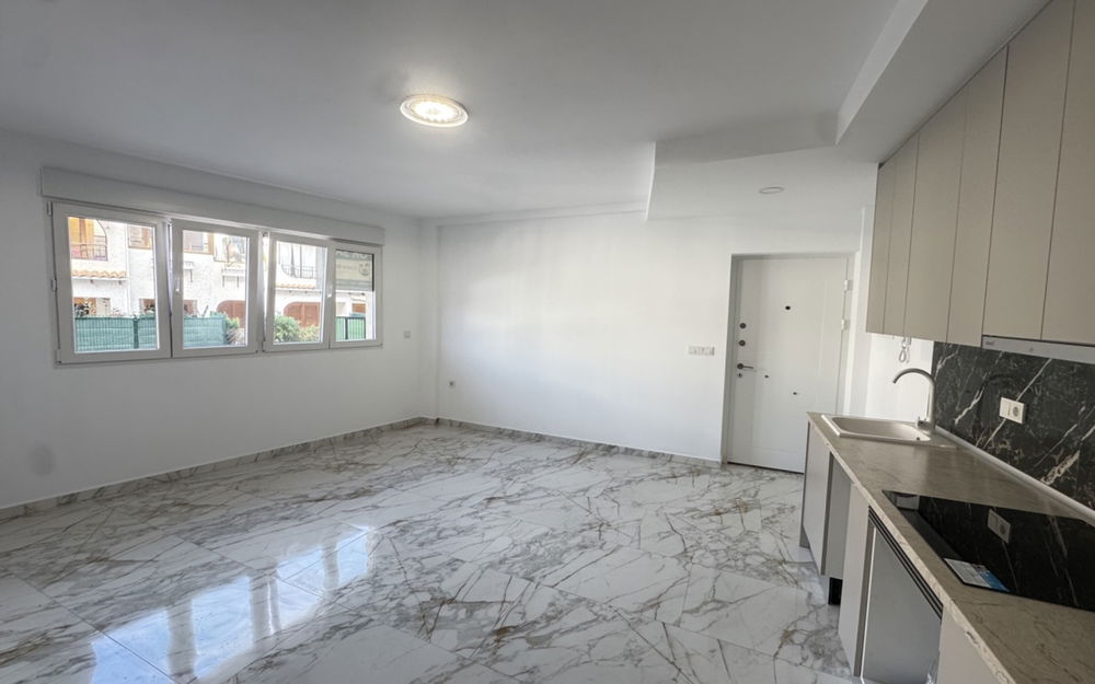 Torrevieja · Alicante REF #CSPD-64467 · Apartment 598705050