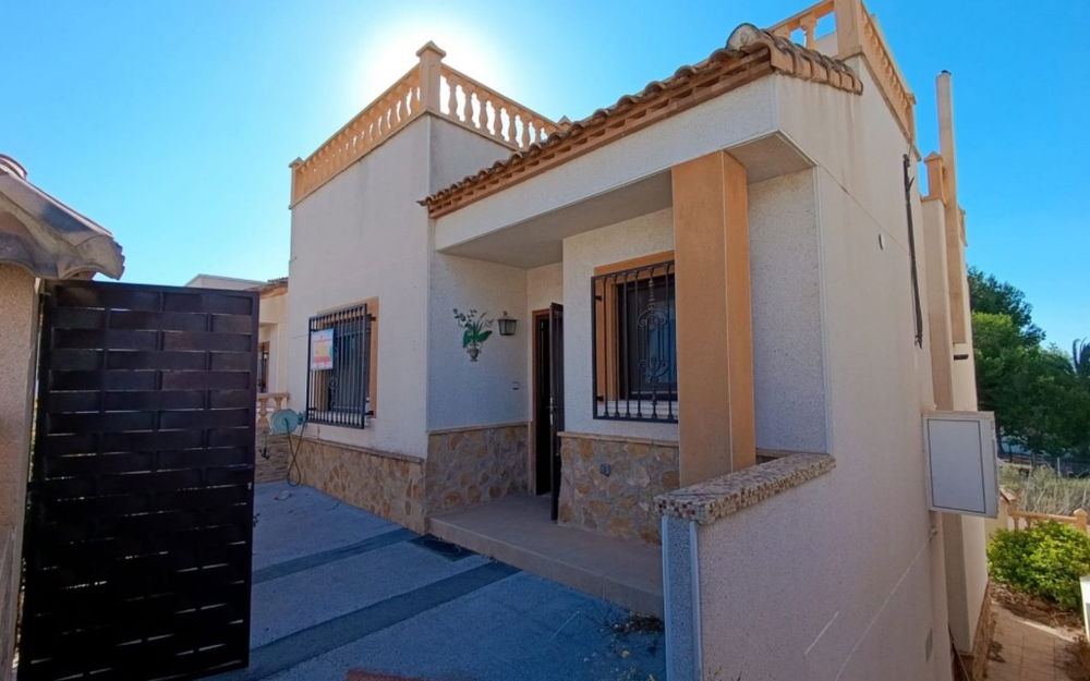 San Miguel De Salinas · Alicante REF #CSPZ-38818 · Villa 3046265319