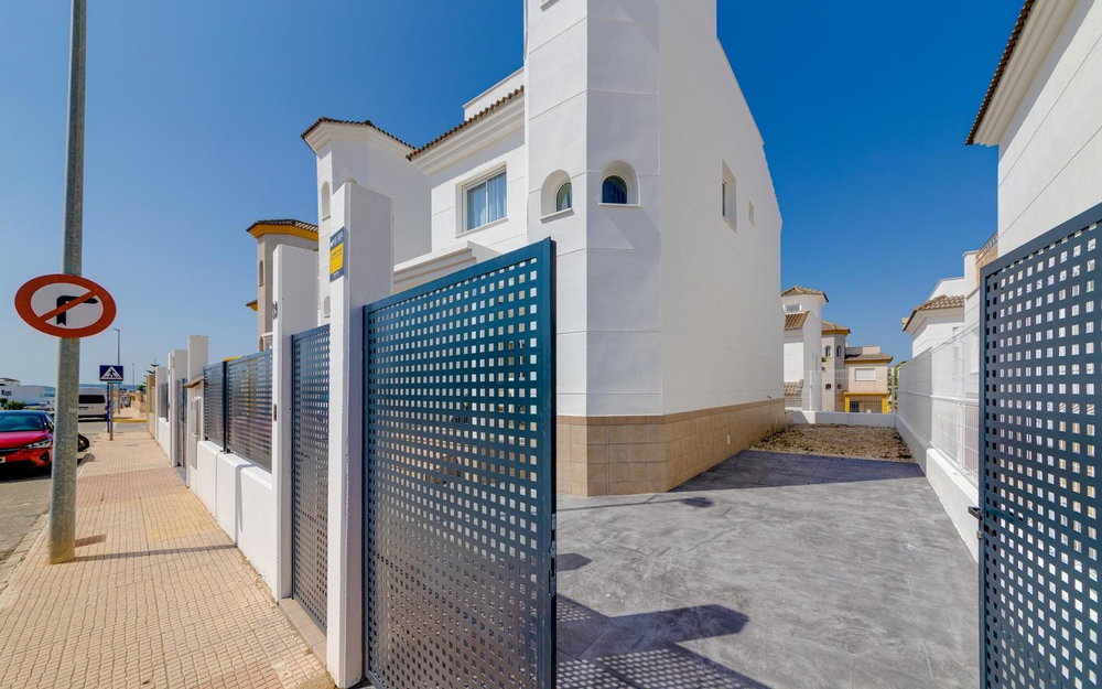 La Marina · Alicante REF #CSPN-58364 · Villa 2256012579