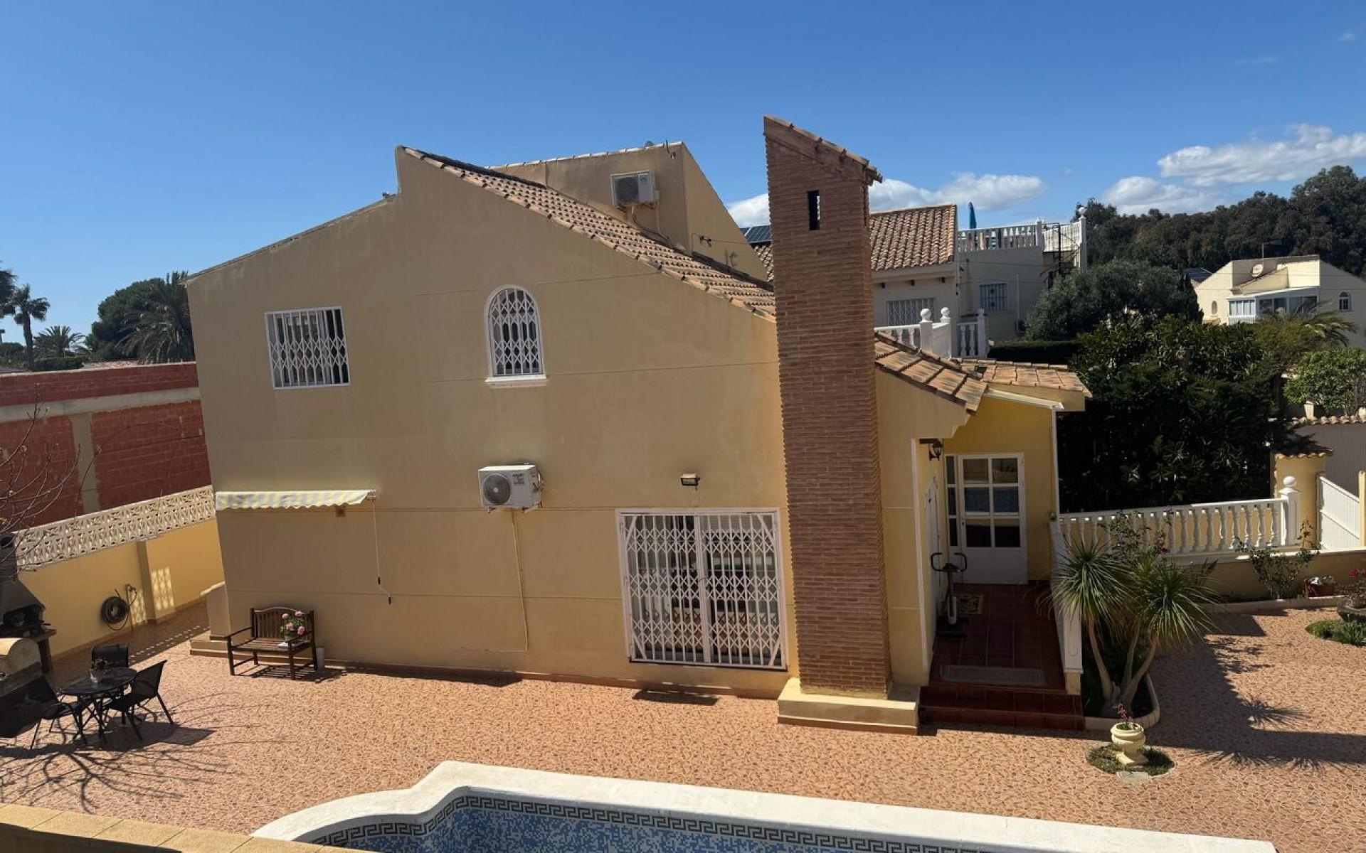 Playa Flamenca · Alicante REF #CSPS-85330 · Villa