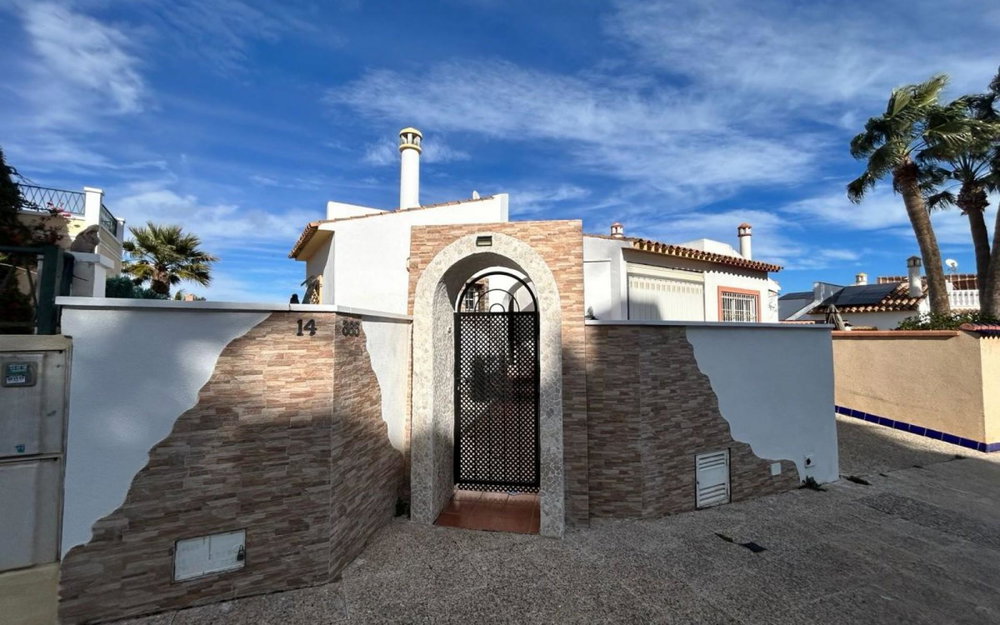 Villamartin · Alicante REF #CSPE-94119 · Villa 753813208