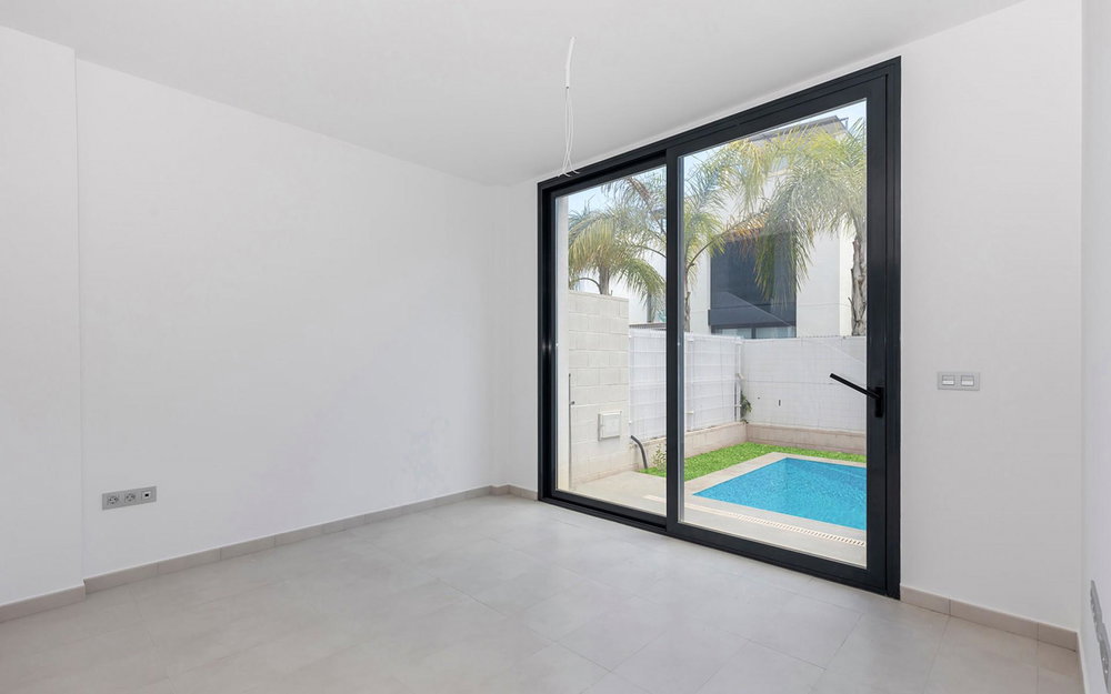 Villamartin · Alicante REF #CSPY-92027 · Villa 3112016484