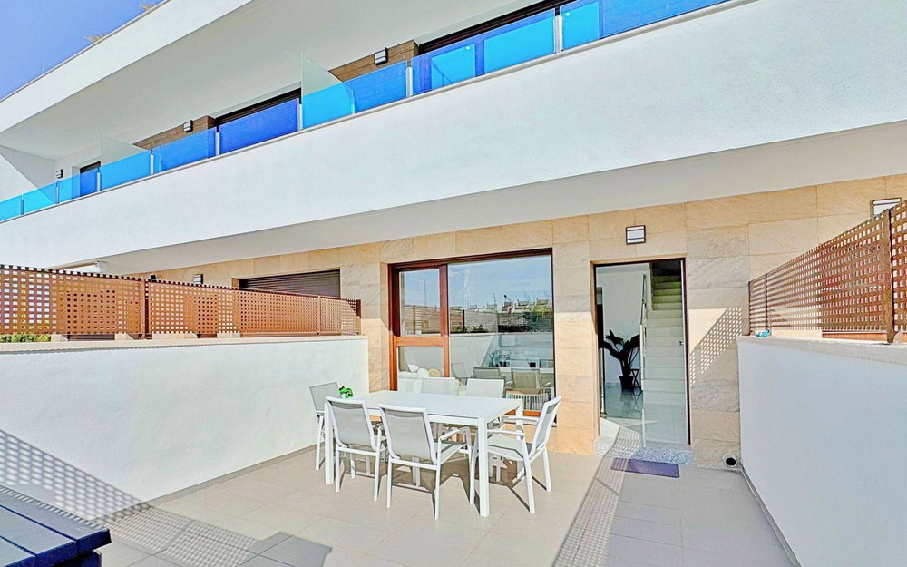 Torrevieja · Alicante REF #CSPY-76477 · Townhouse 1441758831