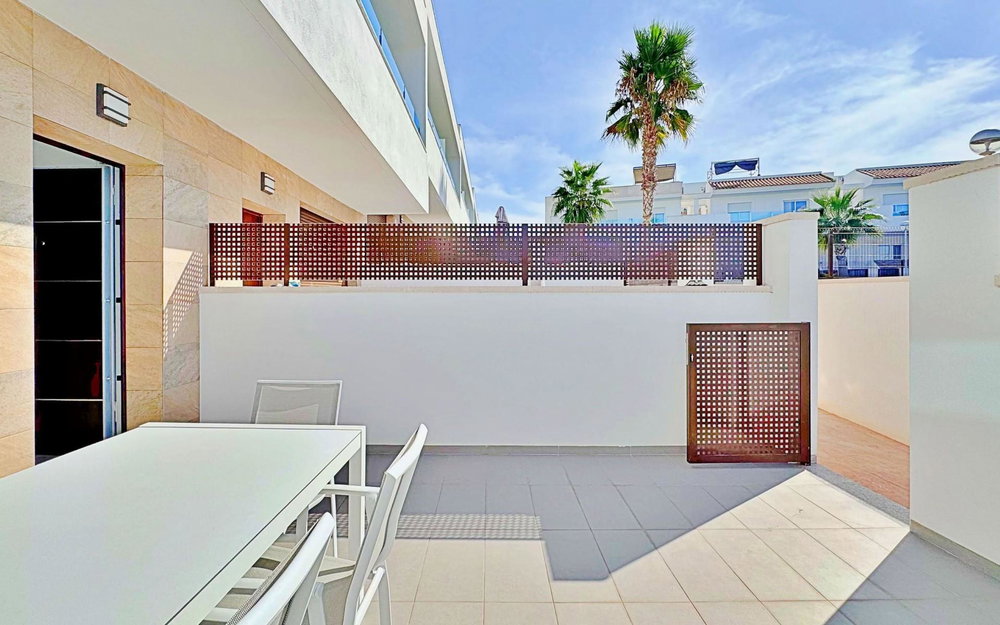 Torrevieja · Alicante REF #CSPY-76477 · Townhouse 1441758831