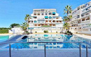 Torrevieja · Alicante REF #CSPY-88911 · Apartment 3736495403