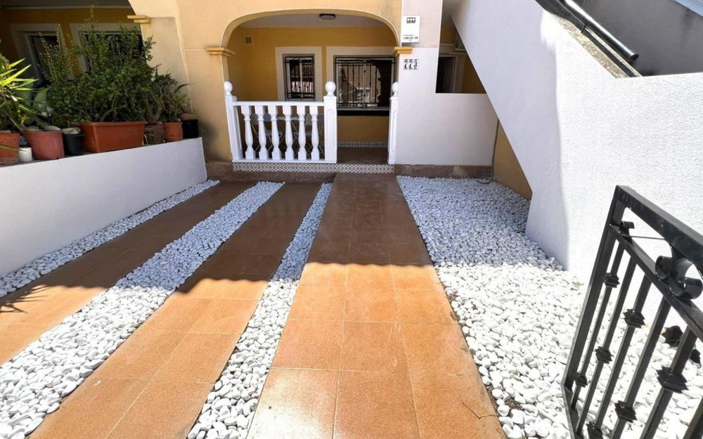 Torrevieja · Alicante REF #CSPX-83378 · Villa 329081355