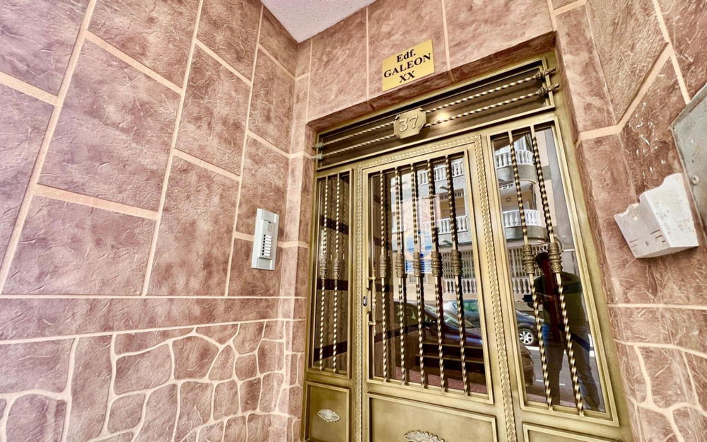 Torrevieja · Alicante REF #CSPX-49946 · Apartment 1306506640