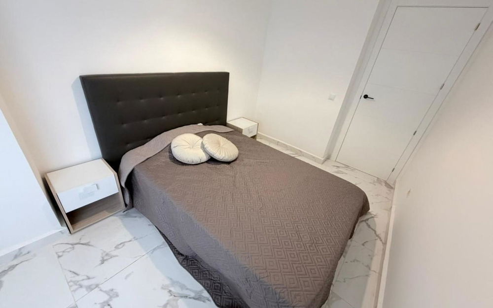 Torrevieja · Alicante REF #CSPX-91021 · Apartment 1624028376