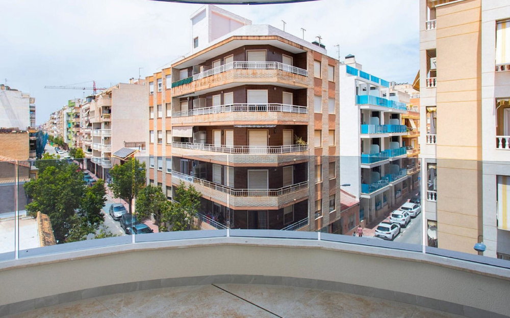 Torrevieja · Alicante REF #CSPX-24811 · Apartment 3671172723